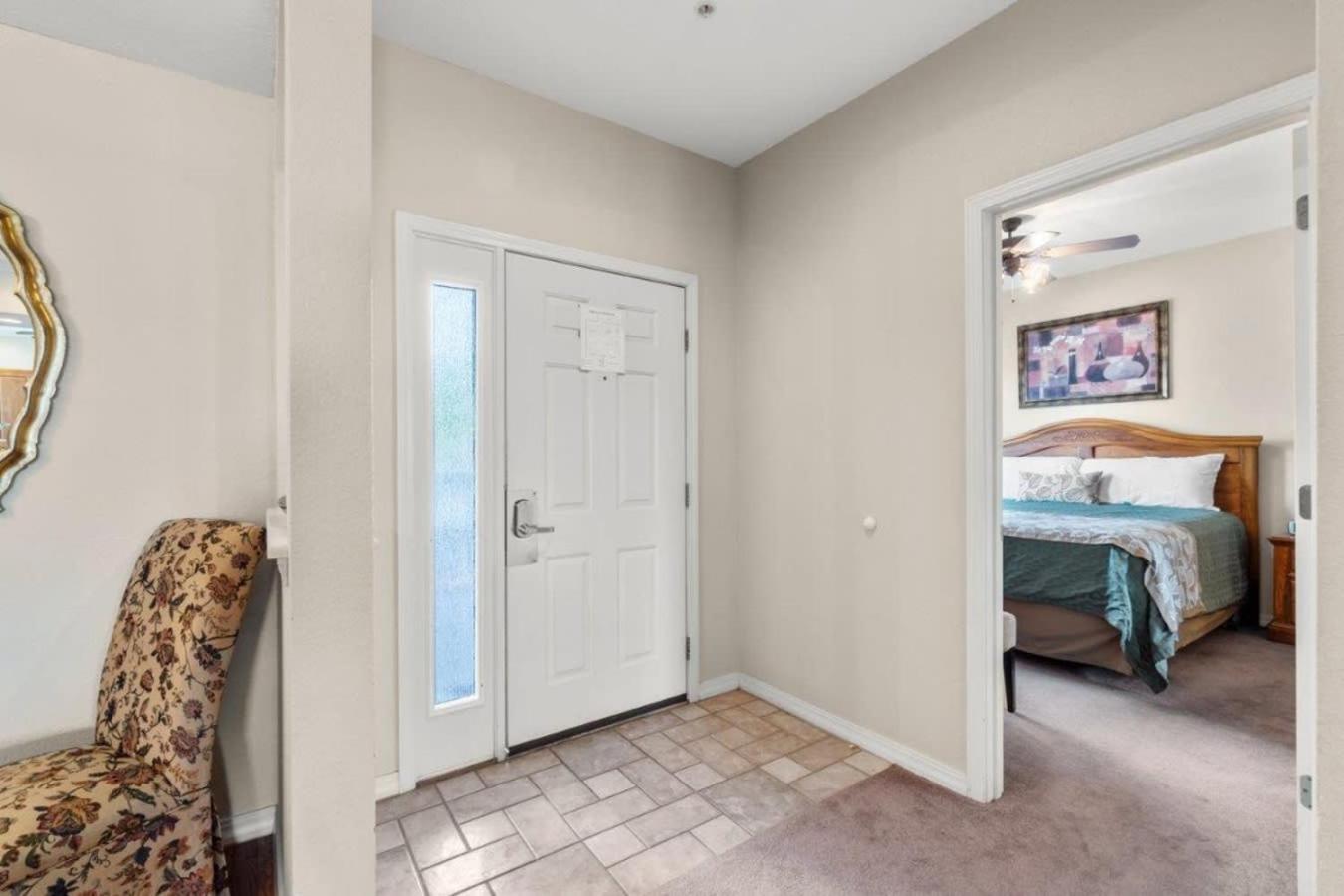At Thousand Hills Walkin With Elevator Golf Front And Close To 76 Branson